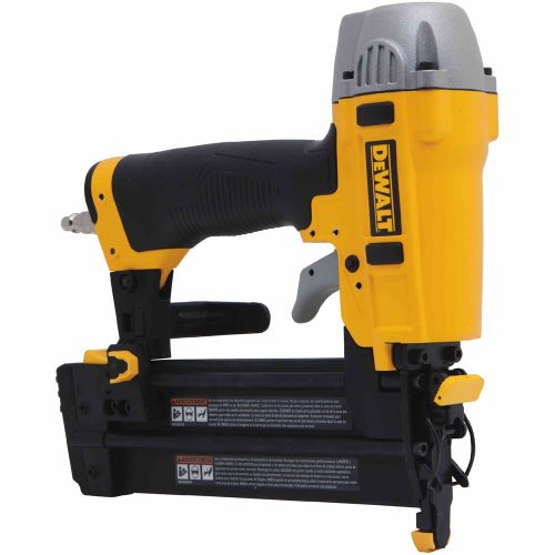 Clavadora neumática 5/8 a 2 Pulg DWFP12231 DeWalt